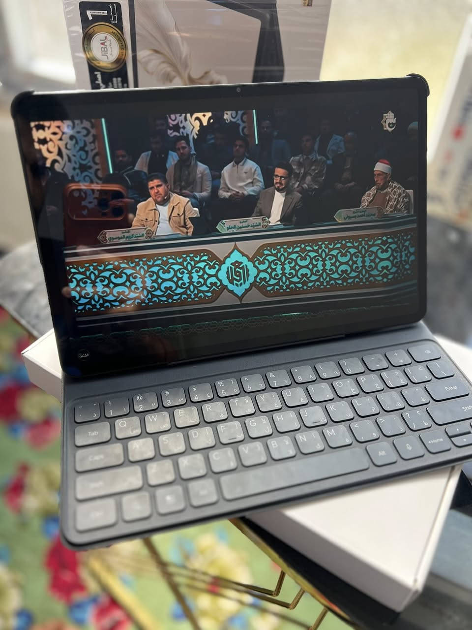 للبيع مستخدم يوم واحد فقطHonor pad 9
ضمان اصلي ومعتمد مع كيبورد ذكي كامل مواصفات 
ذاكرة 256  للاستفسار
***********
