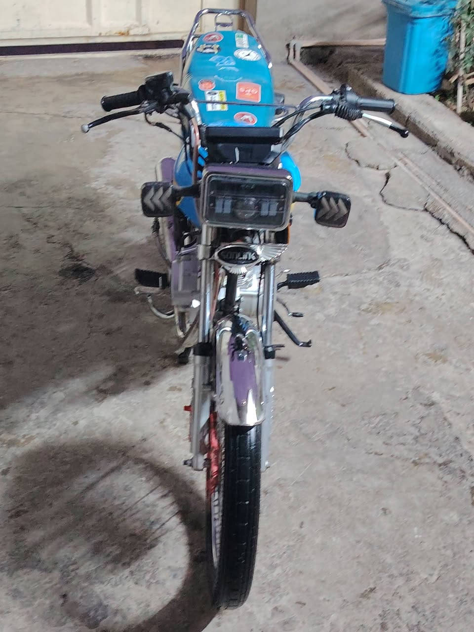 السلام عليكم دراجه للبيع سنيك ٢٠٢٥ دراجه نضافه فول السعر ٦٩٠ وبي مجال الرقم ***********
