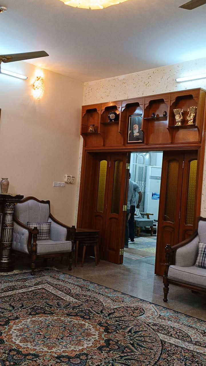 دار للبيع حي السلام منطقة 75 طابقين صب نظيف جداً شارع 15 قرب المؤسسة 4غرف منام مع ملحقات للاستفسار اتصال او مراجعة مكتب الروان للعقار سايدين سلام غري مجاور انشائية الجاكوج ***********/***********
