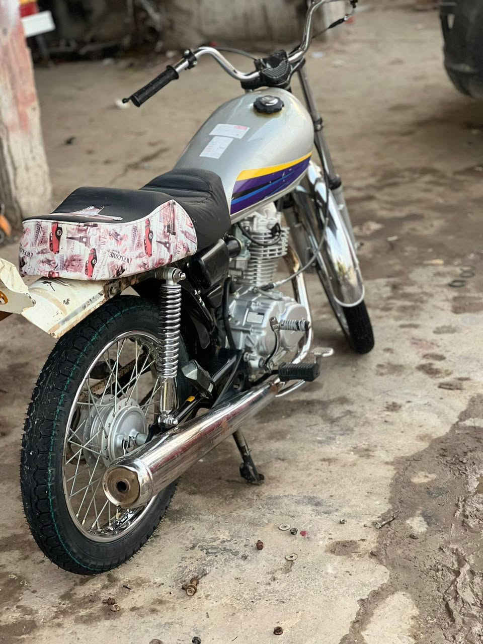 سلام عليكم دراجه للبيع نامه مديل  25 تعمير دراجه أوراق السعر خاص رقم ***********
