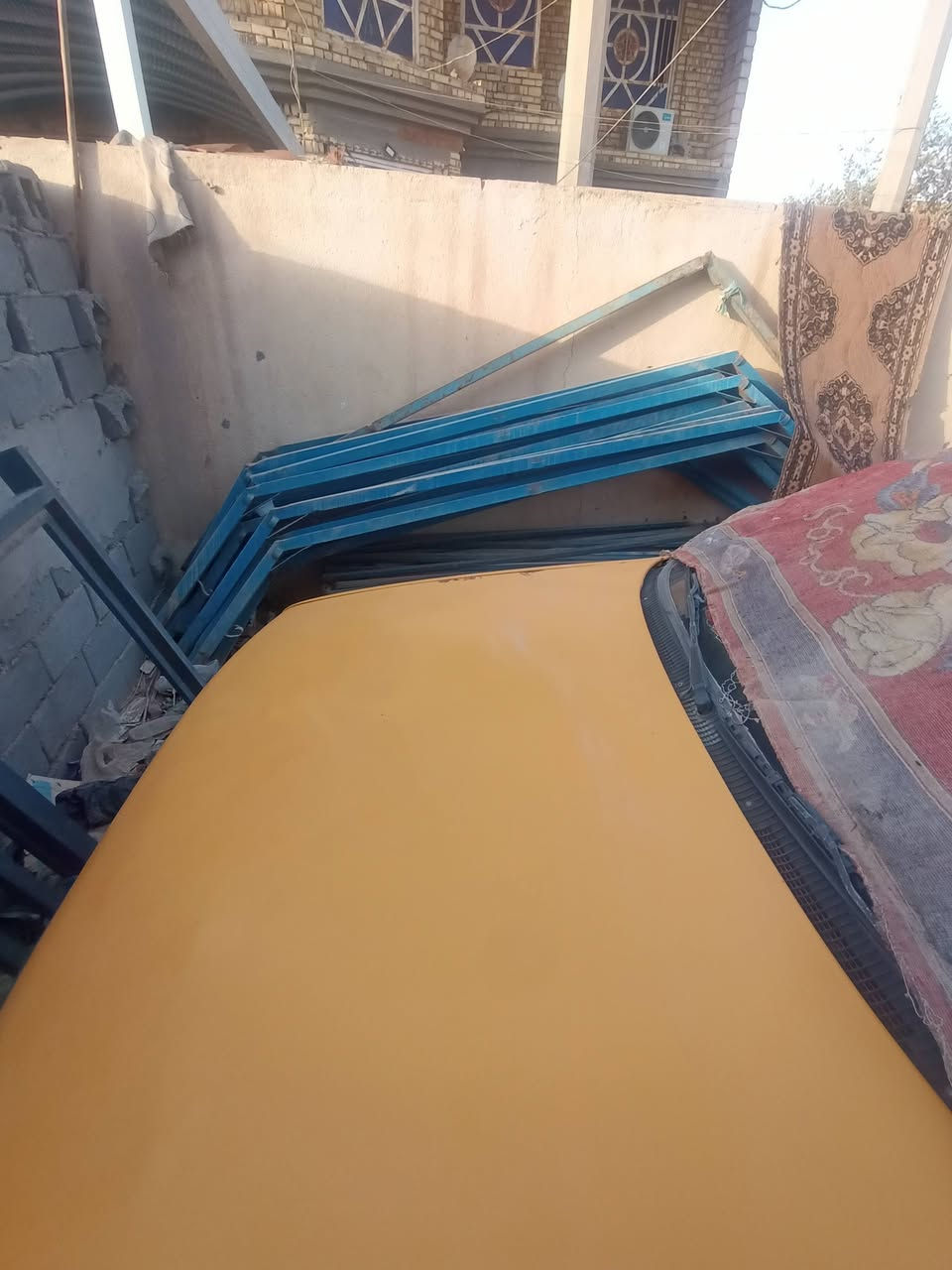 جدار للبيع ٢٢متر الاستفسار ***********
