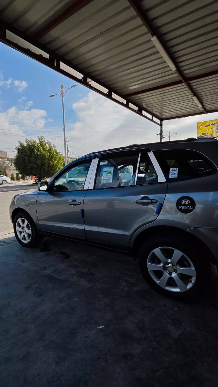 السلام عليكم لبيع سنتافيه موديل ٢٠٠٧ مصبوغه احزام محرك ٦ سلندر كير محرك ٣٣٠٠مكفولات صدر جديد تخم تأير تبريد شغال رقم انبار باسمي مكان فلوجه ***********
