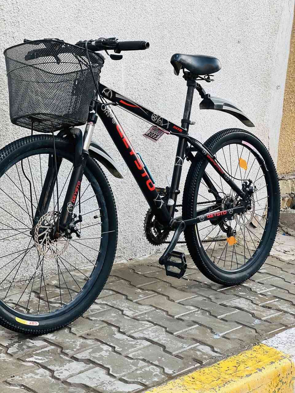 سلام عليكم بايسكل نضيف درجه أولى تايرات جدد بريكات شغالات مثل ما واضح بالصور  بس السيم مال گبر مگطوع والباقي كله نضيف السعر 85 وبي مجال مكاني بغداد شعله چكوك توصيل ماعندي للاستفسار خاص


**إذا كنت صاحب هذا الإعلان وتريد حذفه لأي سبب، رجاءا أرسل رسالة إلى الدعم الفني**