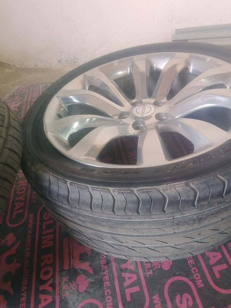 السلام عليكم🙋‍♂️
تايرات حجم 20 مال اوباما🛞للبيع💸
نضافتهن 100/90✅
جدد هنه ول ويلكب ✅
نضاف تايرات ول ويلكب✅
السعر/600💸
العنوان/البصرة ابو الخصيب صناعيه حمدان🏡
الرقم☎ للستفسار/*********** ابو علي📞
