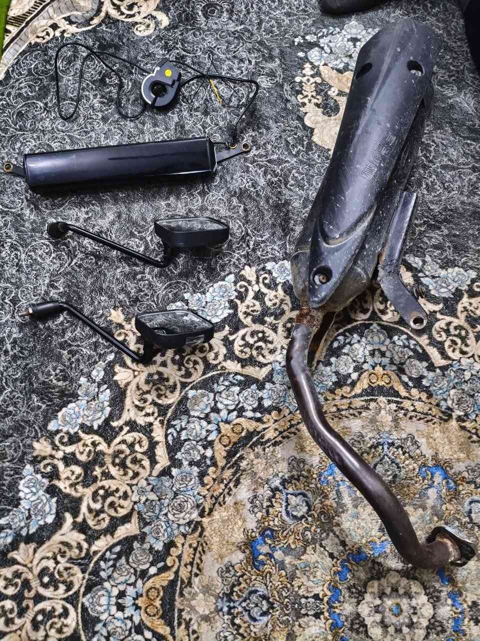 السلام عليكم
مرايات بوليس سعر 5 الاف
وسماعة مسطرة سعر 7 الاف 
وصالنصة اف ام سعرها 7 الاف 
***********
