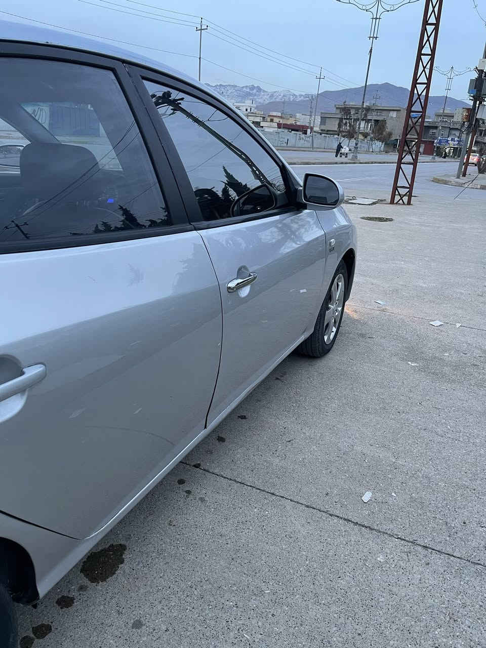 سەرەتا بەناوی خوا 
ئاڤانتی 2009
120 هەزار ڕۆشتوە
بڕاوە
فوول مواسەفات
کوشن جڵد 
کوشن ئیتەر 
بلوتوز
سوکان ڤۆلیۆم 
سەخفی وەک شوشەیە 
گێڕ و مەکینە و   سەخفی بەشەرت 
تەقەو ڕەقەی بەشەرت 
ویل گەورە  
جوار تایەی نوێی لەسەرە 
ناونیشان .   ڕانیە 
***********
ڤایبەر وەتسئاپ
