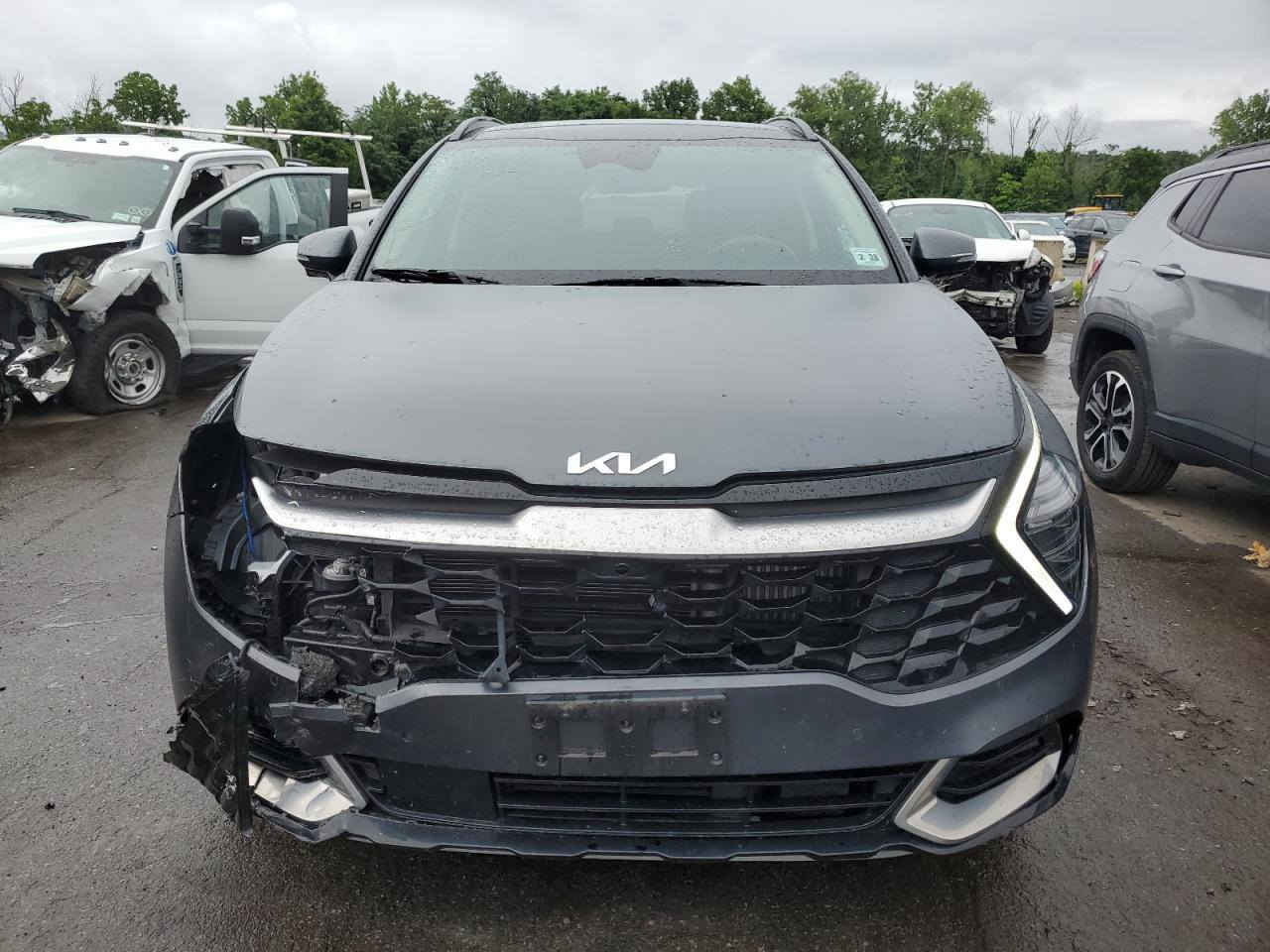 ‏
السلام عليكم كيا سبورتج اوتو بارك 2023 SX برستيج وارد امريكي

Kia Sportage Sx-Prestige 2023.  1.6 Hybrid

حجم المكينه : 1.6 هايبرد      

             ماشيه : 37 الف ميل   

           الايرباك : سليم مطاك ولاايرباك  

الضرر : جاملغ يمنه بي بارد بسيط وصور الحادث ورقم الشاصي مرفق مع الصور
السيارة بدون صبغ 

السيارة لونها رصاصي طافي متغير مات بلادي 

السيارة بحالة الوكالة وأعلى مواصفات بالسبورتج يعني شنو ممكن تتخيلة من مواصفات موجود بيها 

السعر : 22,500 دولار يعني دفترين وخمسة وعشرين ورقة 

#المواصفات

1. شاشه كبيره

2. بصمه

3.بنوراما 

4.تشغيل عن بعد 

5. كامرات 360

6. رادارات 360

7. رادار امامي

8. لايتات لد 

9. بكلايت لد 

10. كشنات جلد

11.هيترات بالكشنات حار بارد

12. ويل كب 

13.اشاير بالمري

14.كيجات دجيتل 

15. قطعتين تبريد 

16. تبريد بيانو 

17. تحكم 

18. نظام سبورت ايكو عادي

19. فور ويل 4x4

20.ايقاف ذاتي اوتو ستوب

21.حساسات خلفي امامي

22. اوتو هولد 

23. نظام منحدرات 

24. كشنات كهرباء

25. شحن وايرليس 

26. شاشه مترجمه اللغه العربيه

27.كشن السايق ميمري

28. كشافات

29. كيجات دجيتل 

30.تروح وتجي بالريمونت
31.تخم تاير جديد من الوكالة

تفاصيل اكثر هذا رقمي واتساب 
***********
