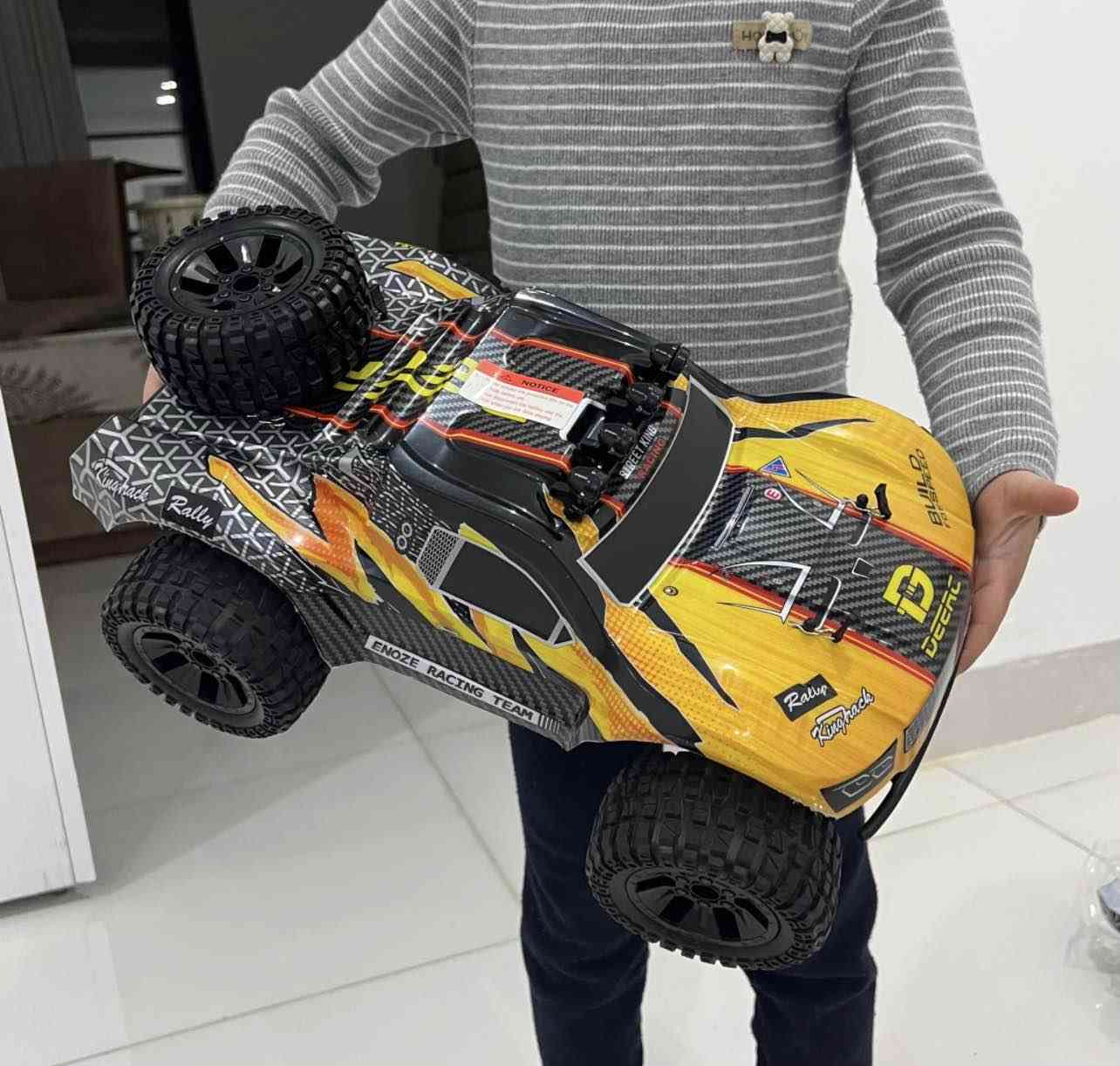 RC Car 1:10 scale Brush
سەيارەى احترافى حەجمى گەوره ١:١٠
ا ياترى 1500mah له گەل دايه
خێراى ٥٠ كم سەعات
کەفەری نوێی زیادی لەگەلە

سيارة احترافي حجم ١:١٠
بطارية حجم 1500mah
سرعة ٥٠ كم ساعة رانية, السليمانية


**إذا كنت صاحب هذا الإعلان وتريد حذفه لأي سبب، رجاءا أرسل رسالة إلى الدعم الفني**