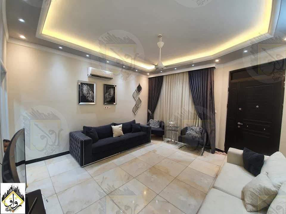 تخم تركي مودرن حديث 8 مقاعد درجة اولى نضيف ايي ضرر مابي سعره مناسب ٦٥٠ الف العنوان بغداد /حي القاهرة


**إذا كنت صاحب هذا الإعلان وتريد حذفه لأي سبب، رجاءا أرسل رسالة إلى الدعم الفني**