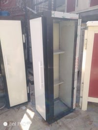 رفوف صيدلية • قطعتين • مستعمل قليل