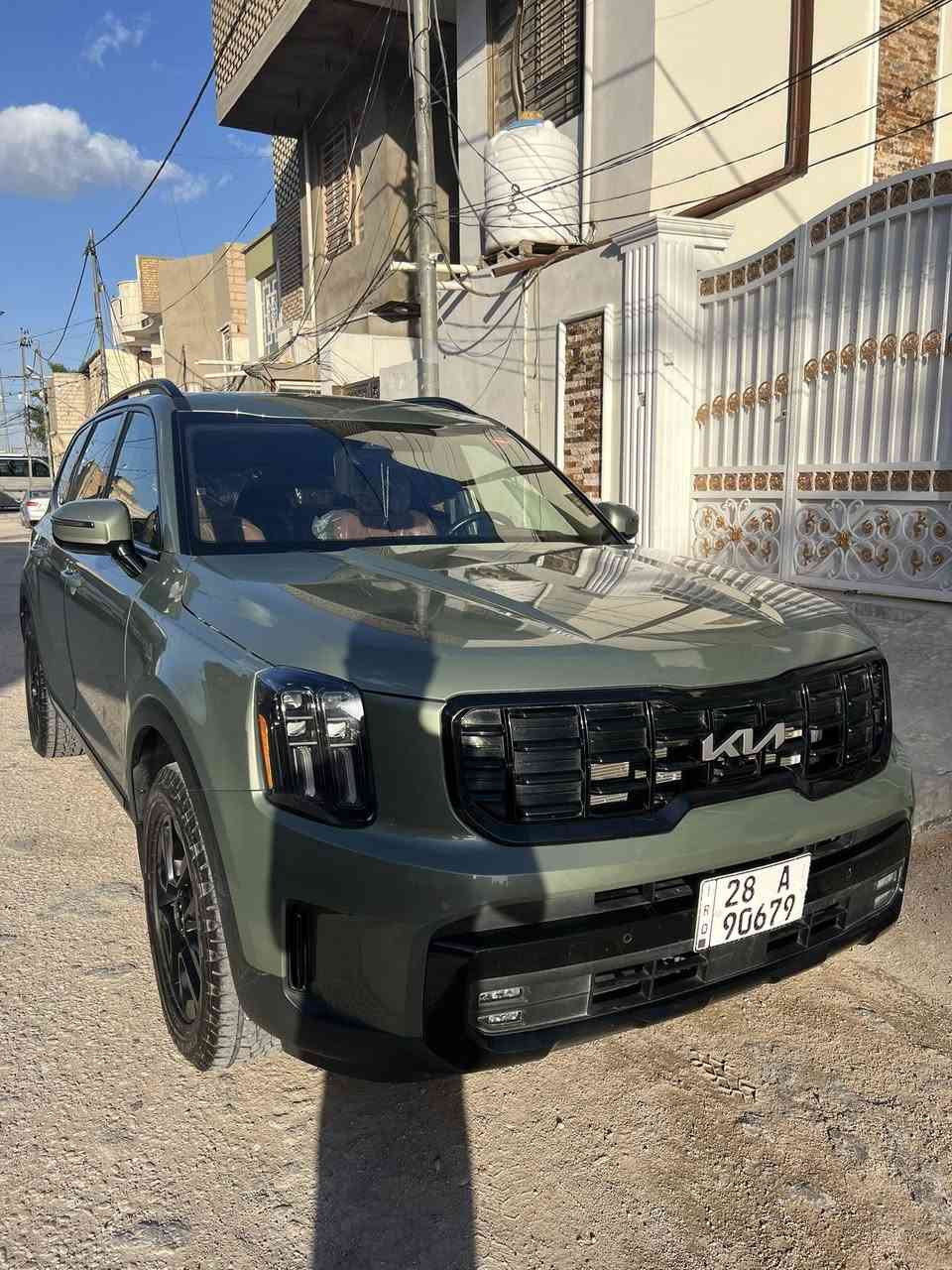 سلام عليكم للبيع
2024 KIA TELLURIDE

SX-PRESTIGE X-PRO

الرقم نجف -شهداء 

وارد امريكي الحادث تبديل قطعه وحده (البنيد + بارد بالجاملغ الامامي )

عداد المسافه ٣٧ الف كيلو متر (٢٣ الف ميل )

المواصفات :

١-بصمه ابواب وتشغيل وصندوق 

٢-جميع الكراسي كهرباء + تبريد وتدفئة

٣-حساس امامي وخلفي وجانبي 

٤-كامرات ٣٦٠ درجه 

٥-كامرات عند الاشاره بالمراية 

٦-رادار امامي وخلفي وجانبي 

٧-سياقة اليه وتوقف ذاتي وتحديد المسار 

٨-كشن السايق مساج 

٩-كراسي خلفيه منفصل 

١٠-بانوراما 

١١-مايك تحدث السايق مع ركاب الصف الاخير 

١٢- ٥ وضعيات قياده  و وضع الذكي (smart)متكيف مع الشارع 

١٣- اناره داخليه بالابواب والدشبول ويمكن اختيار الوان متعدده 

١٤-المراية الجانبيه قلاب مع وضع الرجوع 

١٥-المراية الوسطيه كامره 

١٦-صندوق ذكي يفتح عند الاقتراب
١٧- داتا عرض معلومات السرعة والسياره امام السائق
مواصفات  هاي الفئة معروفة اعلى فئة بيهن 
السعر (٣٠٠) ورقة 
رقم تلفون (***********)
