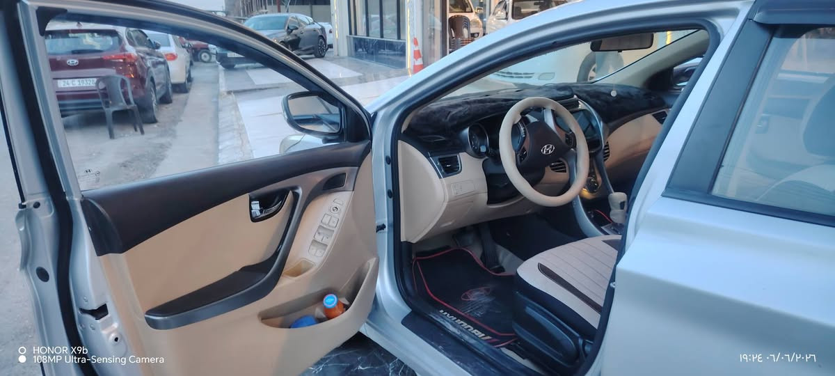 النترا مديل 14رقم جديد بدون صبغ وبدون بارد وبدون تقحيل سيارة مال بيت تبريد شرط مكينة وكير شرط سعرها ١١٥بيها مجال ***********
