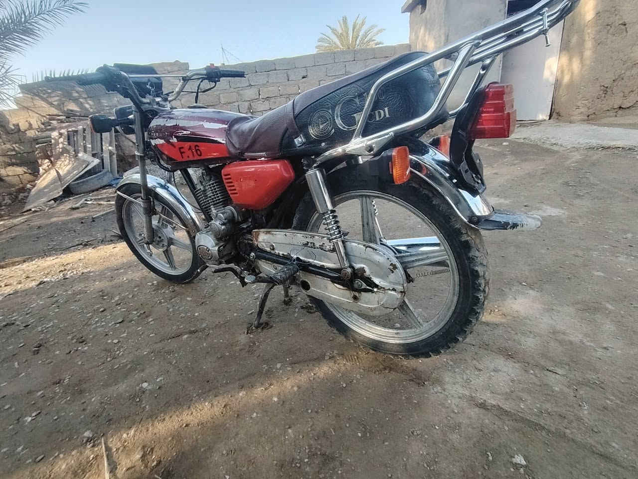 السلام عليكم موطور خمسه كير موديل 18 محرك معمر جديد ضو امامي شغال كهربايات كلهن شغالات تايرات حيل نضاف موطور ماعايزو برغي رقم الهاتف ***********/ 275 وبي مجال اتصل
