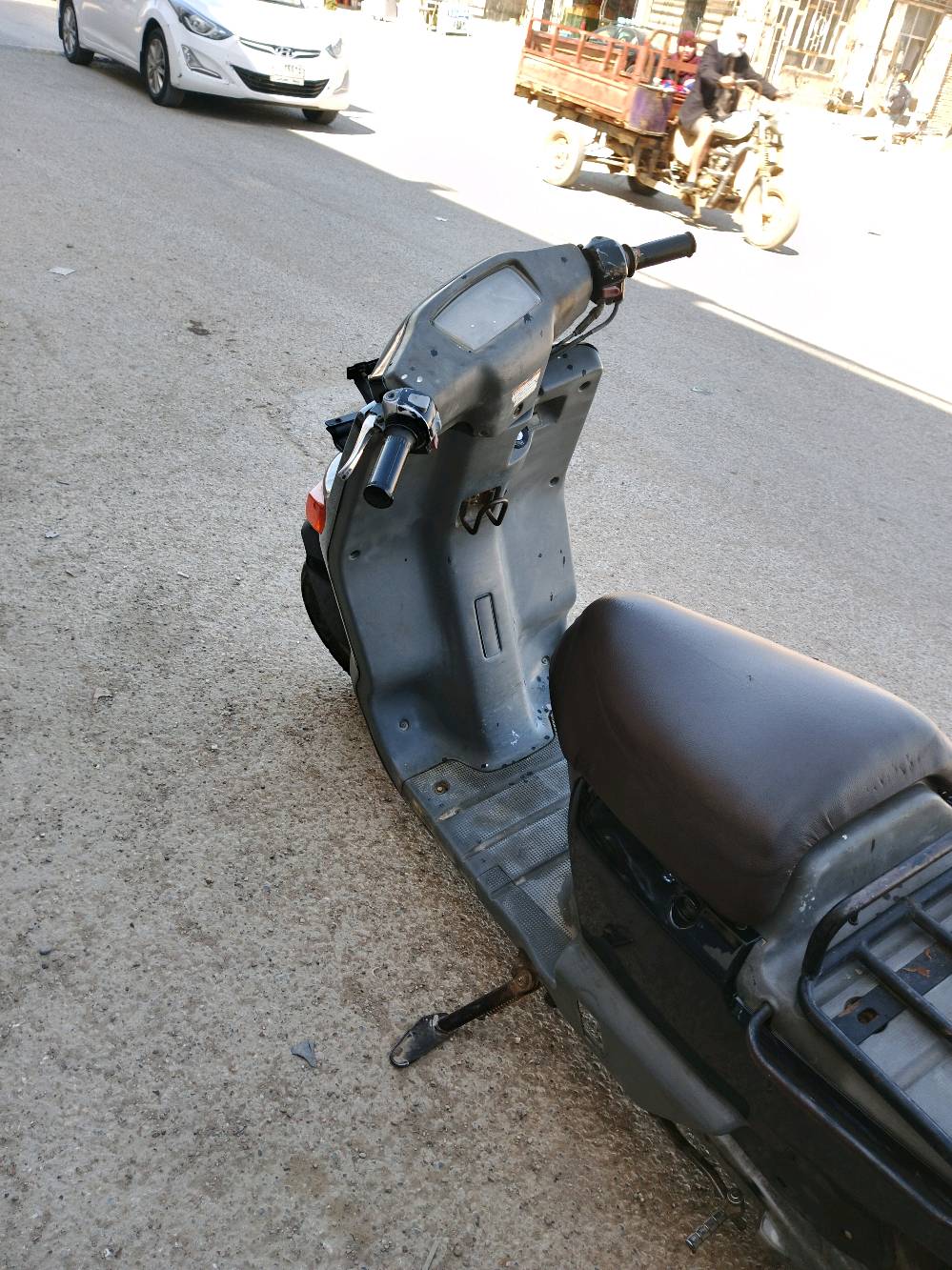 دراجه بيكم حلوه وغراض كلها جديده كفرات وكلش نظيفه سعر 250 الف
كوت داموك  