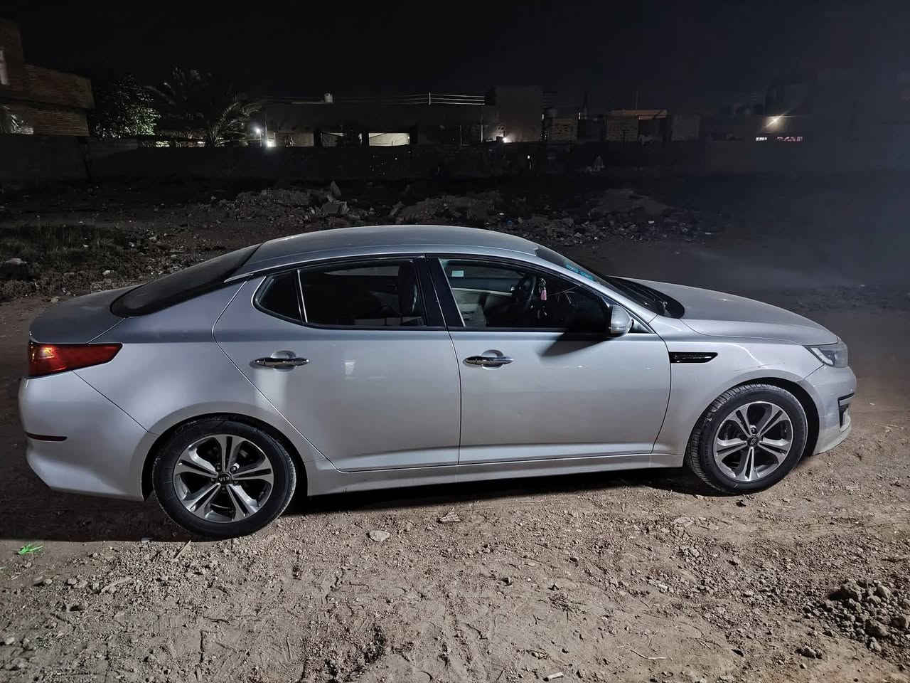 اوبتما 2015 خليجي لون سلفر فضي مكفولة من الضربة والصبغ كير ومكينه مكفولات سيارة جاهزه بسمي سنوية إلى  2029
السعر 150 وبيها مجال حك الجية مكاني كوت ***********
