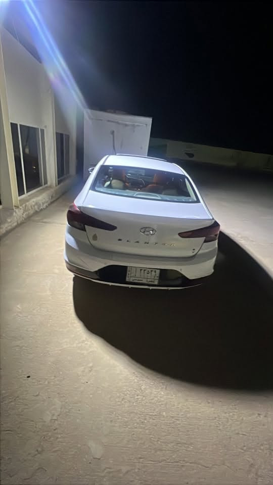 النترا 2020 وارد خليجي كفاله عامه عدا البنيد طايحه عليه طابوكه ومامعدلهه تنشاف شوف العين 
مري جانبيه كهربائيه 
كشنات جلد
تبريد قطعتين
رقم بصرة ابيع شرط التحويل
ماشيه 91800
السعر 158
الرقم /***********
