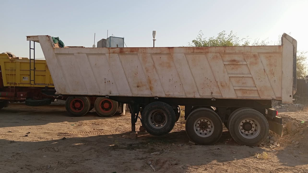 للبيع عربانه نساف حداديه 24 متر نضيفه جديده 3 دناكير جاهزه للعمل السعر 135 ورقه وبيها مجال مكاني الفلوجه معرض الوطن للاستفسار ه‍ *********** ه‍ ***********
