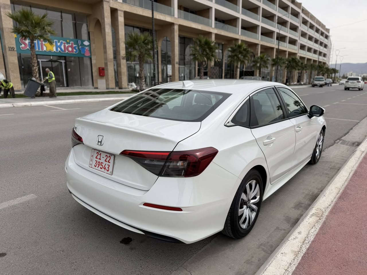 هوندا سيفك موديل ٢٠٢٥وارد كندي ماشي ٤الف ميل فقط جاملخ مبدل بلادي نفس لون بنيد صبخ تترقم شمالي فقط سعر ١٤٥ ورقه مجال قليل سياره كلشي راجع بلادي بدون نقص ***********
