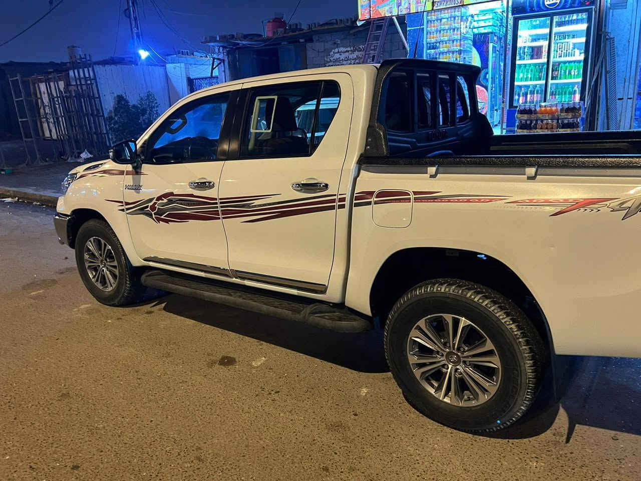 فور ويل ٢٠٢٤ ماشي ٤٠ بانزين سعودي سياره كفاله من شخط سياره كارتون رقم اربيل تريد وكاله تريد تحويل مكان سياره بصره ياسين خريبط سعر ٣٧٥ وبيهه مجال  وذا تريد خط بشريكه موجود ***********
