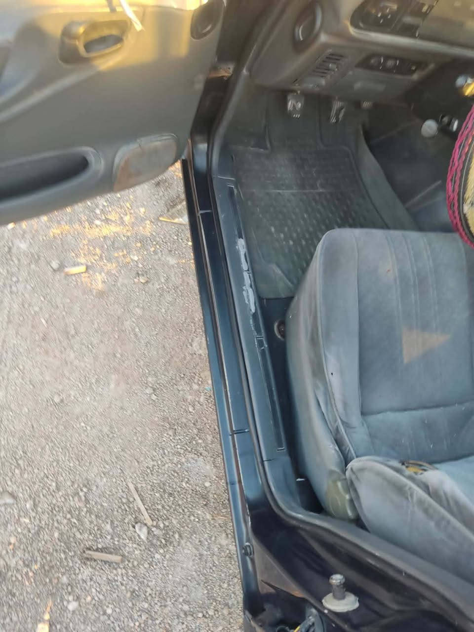 السلام عليكم للبيع موديل 95 رقم بغداد كير عادي كير ومكينه مكفولات السياره بلاديه
كهربائياته كلها شغاله 
شواصي بلاديه 
تبريد شغال خير من الله 
مسجل وبعد سماعات شغاله 
مكاني بابل الحصوه 
سعر 33 وبيهة مجال بسيط 
للتواصل ***********
مكلف بل نشر
