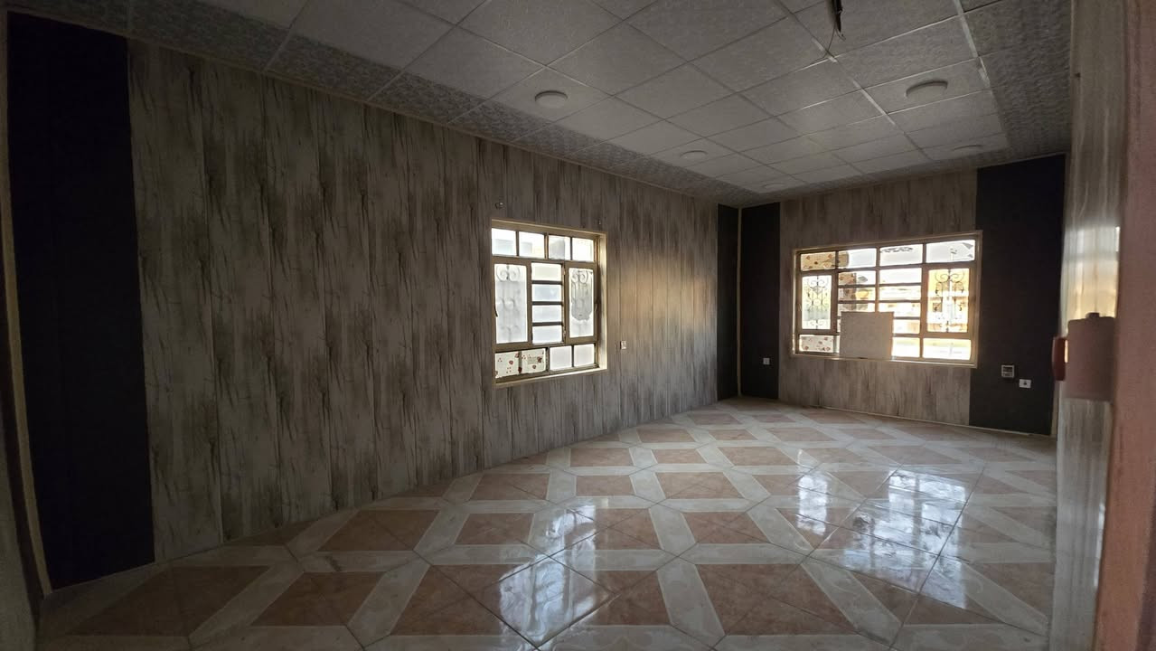 دارين للايجار
طابق ارضي (٣٠٠ متر ) 
طابق ثاني (١٩٠ متر )
بعقوبة التحرير الشارع الوسط 
مقابل إعدادية ديالى للبنين 
للاستفسار الاتصال على الرقم 
***********
