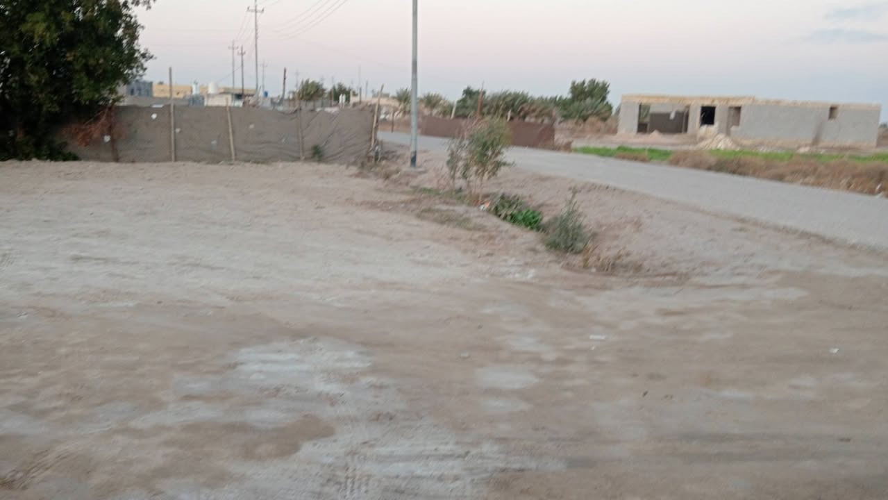 بيت للبيع مساحه بيت 250م جاهز من كلشي  بنيان جديد  حديقه معه لبيت 1000م خدمات متوفره  منطقه  طاميه قرب مدرسه بلال حبشي  اول بيت بل منطقه قريب   عل شارع   ***********
