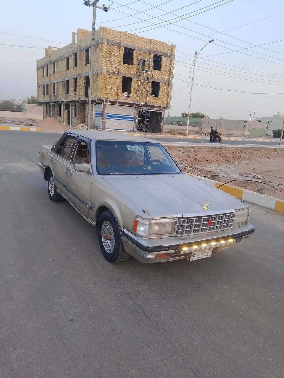سلام عليكم للبيع او مراوس سوبر مديل 1985 رقم ميسان تحويل ثاني يوم مكينه وكير جدد حداديه جديد تخم تاير باتري جديد كهربائيات شغاله سياره جاهزة خير من الله ترايك وين ماتريد سعر مناسب 32 ورقه وبيه مجال مكاني ناصريه مركز شراي يتصل مكلف بنشر وهاذ رقم ***********
