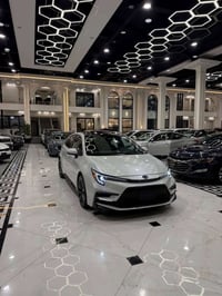 كورولا SE • ٢٠٢٣ • سقف اسود