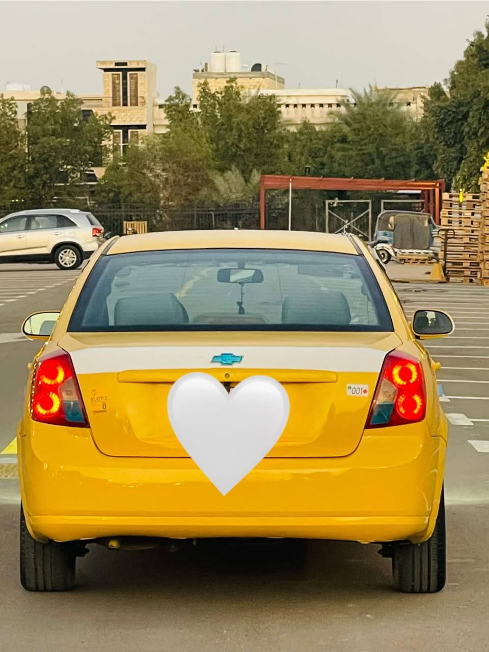 سلام عليكم شباب عندي اوبترا موديل 2011شركه العامه السياره   بيها طخه بجاملغ الخلفي  ومصبغوه عام لجماليه فقط جاهزه من كل شي مصفره هيئه وغرامات سنويه جديده ارقم جديده رقم بغداد انكليزي  هزه جديده السياره بسمي وشرط التحويل كير  مكفول محرك تبريد مكفول  صدر امامي وخلفي مكفول السياره مدوشمه تخبل شاشه كامره السياره تخبل دواخلها ما متعبها مرتبه  باتري جديد على ايدي ما متعبها تحكم جام كهرباء السياره جاهزه من كل شي  وبا العافيه ع الياخذها . مكاني بغداد  
السعر 73 وبيها مجال بسيط جداً جماعة ل60 لا تدخل اعذرني 
اتصل وبخدمتك 
***********
