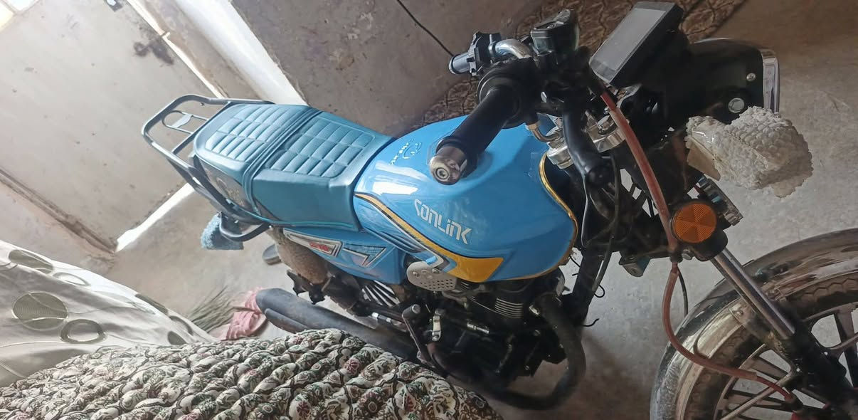 السلام عليكم
للبيع   دراجة ايراني مديل 25.محرك 200ضاغطة وزنجيل صار شهرين من مشدودة مكاتبة فقط السعر 900وبيها مجال قليل مكاني سامراء للاستفسار اتصل  *********** مكلف بل نشر
