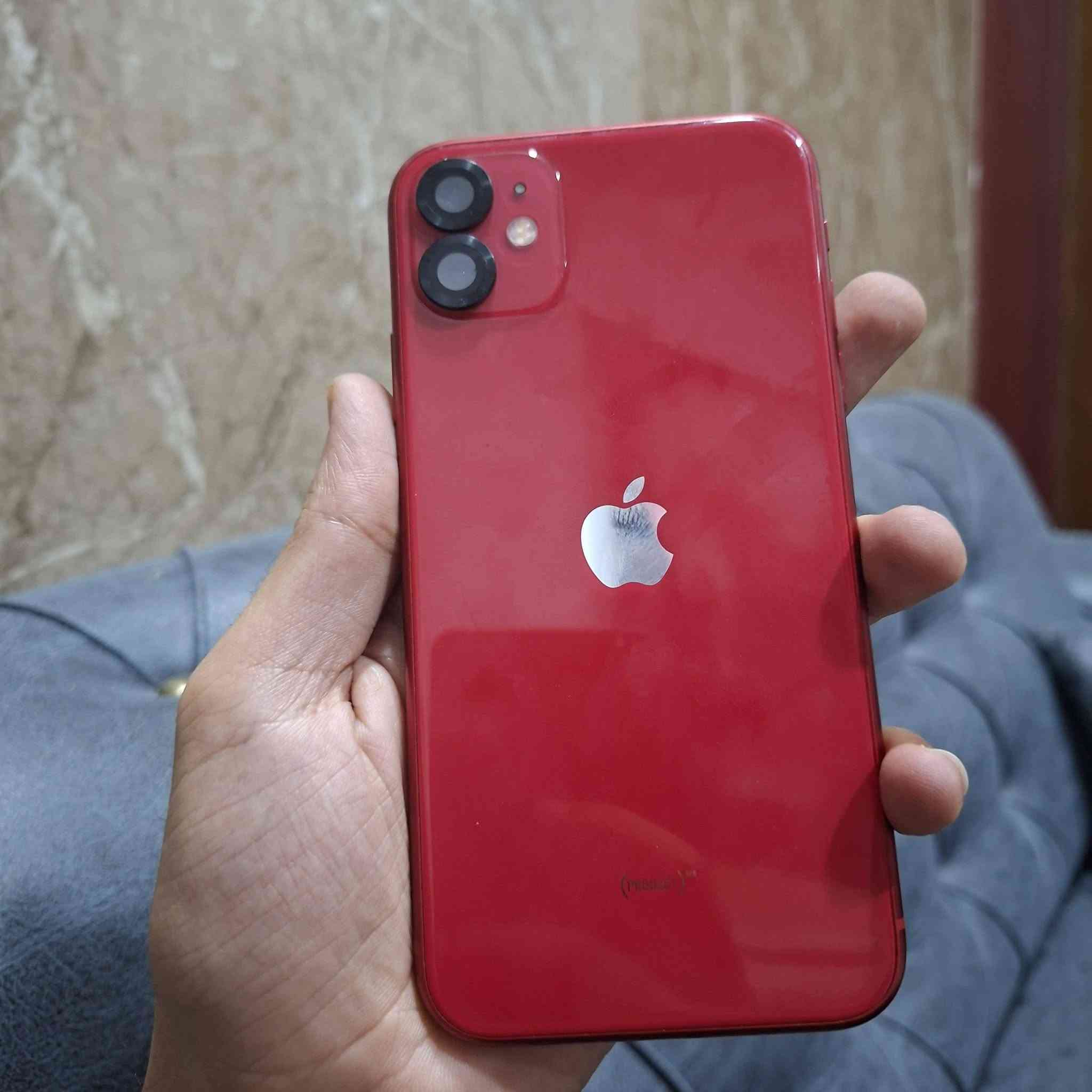 IPhone 11
ايفون ١١ عادي 
بطارية ٧٦ حقيقية (لا مرفوع ولا مبدل )
الجهاز كلشي بي اصلي 
ما مبدل بي اي شي 
لا ايكلود ولا مال بوكة ولا شي 
فرمت حدث كلشي ما بي 
كامرات اتصال برامج كلشي شغال 
سعره 250 الف 
العنوان :- بغداد الشعب سوق شلال مقابل ركن الخظراء 
مكتب محمد منير 
تواصل على الواتساب او الهاتف حصرا ***********
