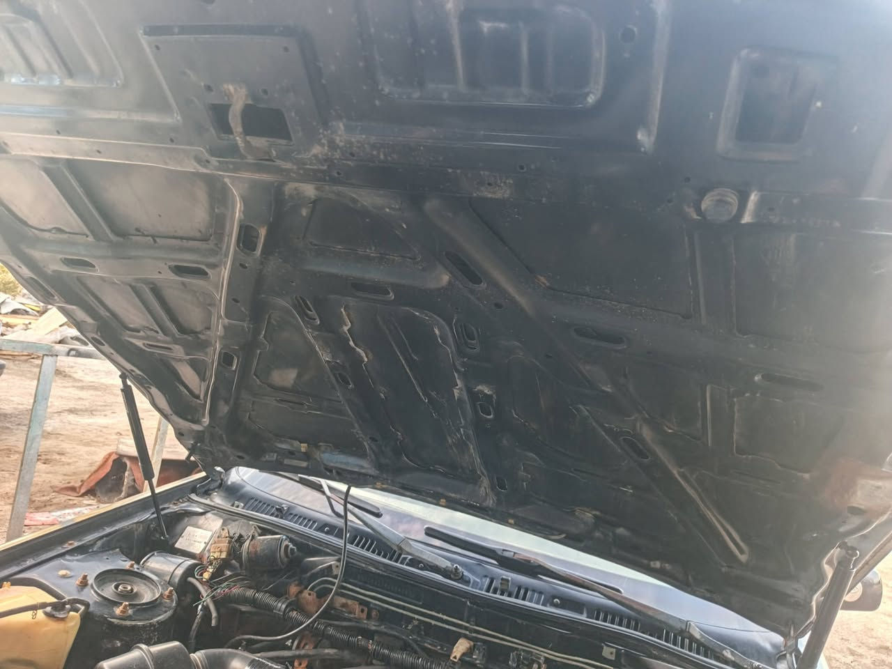 كيه بونتيشا مديل 95للبيع وترهم مراوس حسب القناعه رقم واسط مشروع وطني سنوية ٢٦مكينه ونجي ٦سلندر لاتنقيص ولا تبخير اترايك وين ما تريد مكان السياره ناصريه سعر المطلوب ٢٧وبيه مجال***********
