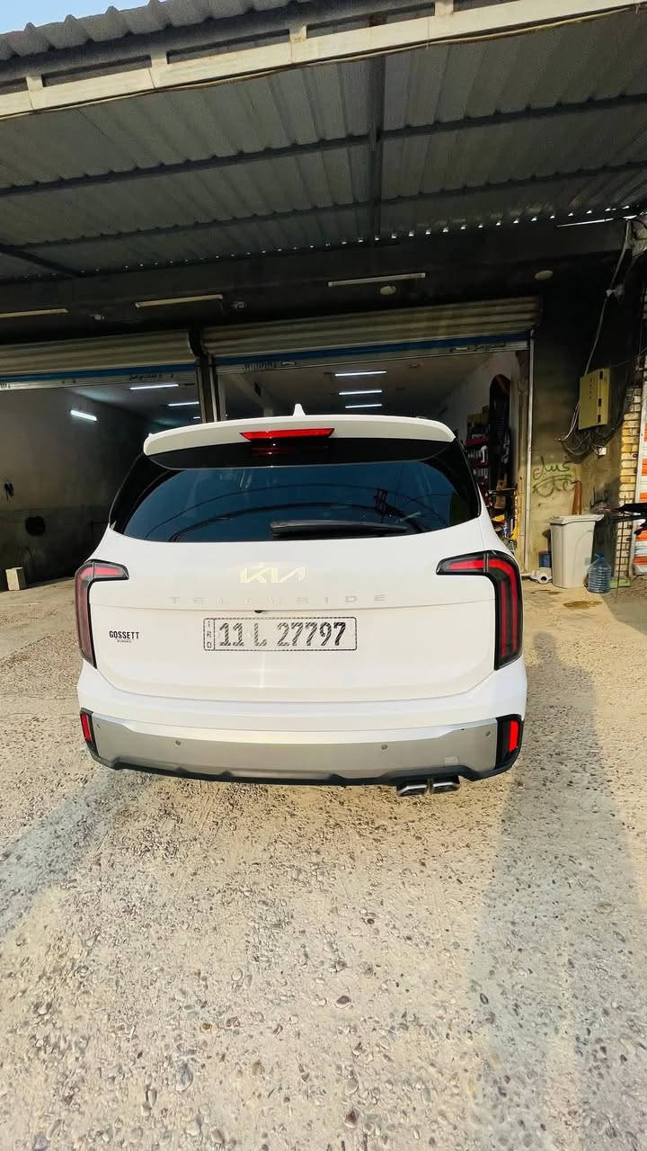 كيا تيلورايد 2023 وارد امريكا 
  حجم المكينه:  3800  V6 فول مواصفات 1/1
#المواصفات

رادار تحديد مسار
رادارات 360
فور ويل 
اوتو ستوب
 حساسات خلفي امامي
اوتو هولد 
 اشاير بالمري 
 نظام ايكو 
 هيترات بالكشنات حار 
7 راكب
.كشافات vip
 جاهزه مرقم بغداد بسمي
#السعر :265 مع مجال 
مكان السياره  بغداد 
صور الحادث بالمنشور .. 
***********
