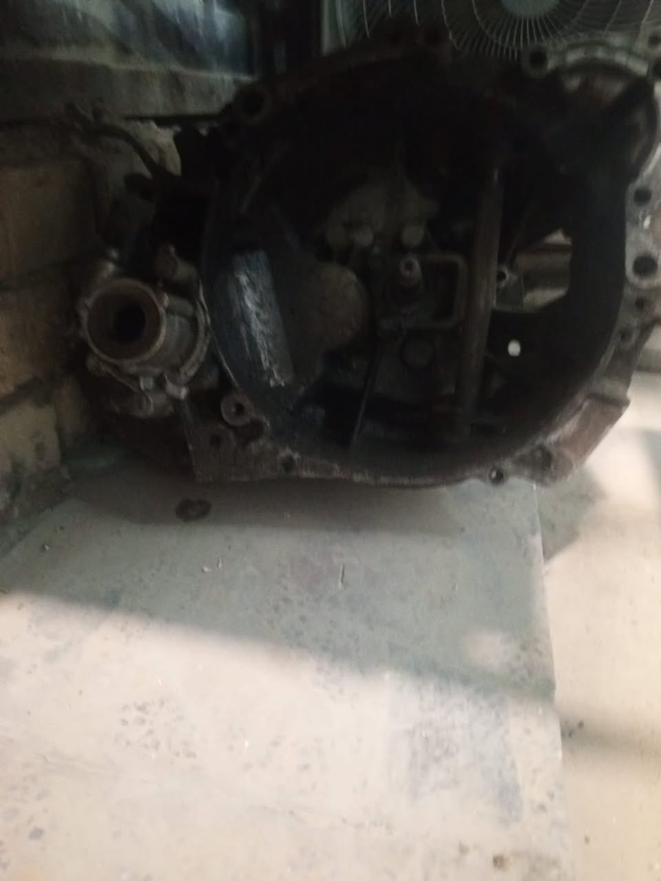 سلام عليكم كير بجو بارص ايراني كلشي مابي بس ونه خفيفه عارضه 150 الف وهذا رقمي ***********
