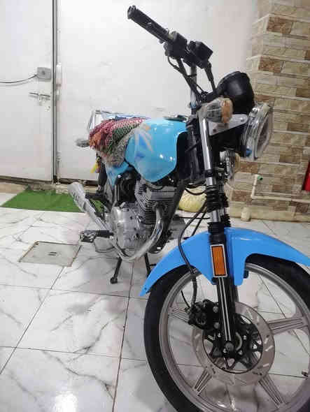 /سعره500 وبيه مجال للشراي/
 و(للبيع 2021) كلك كلك كلك تفاصيل كدامك لٱ تجي تكلي شبيه  مكفوله م̷ـــِْن سرقهه
دراجه ڱڵـه  شغله هورن لايت اشاير ڱڵـه  شغاله 
عوزه بس تفيلس فقط
صالنصه ستيل
طويريج ***********
