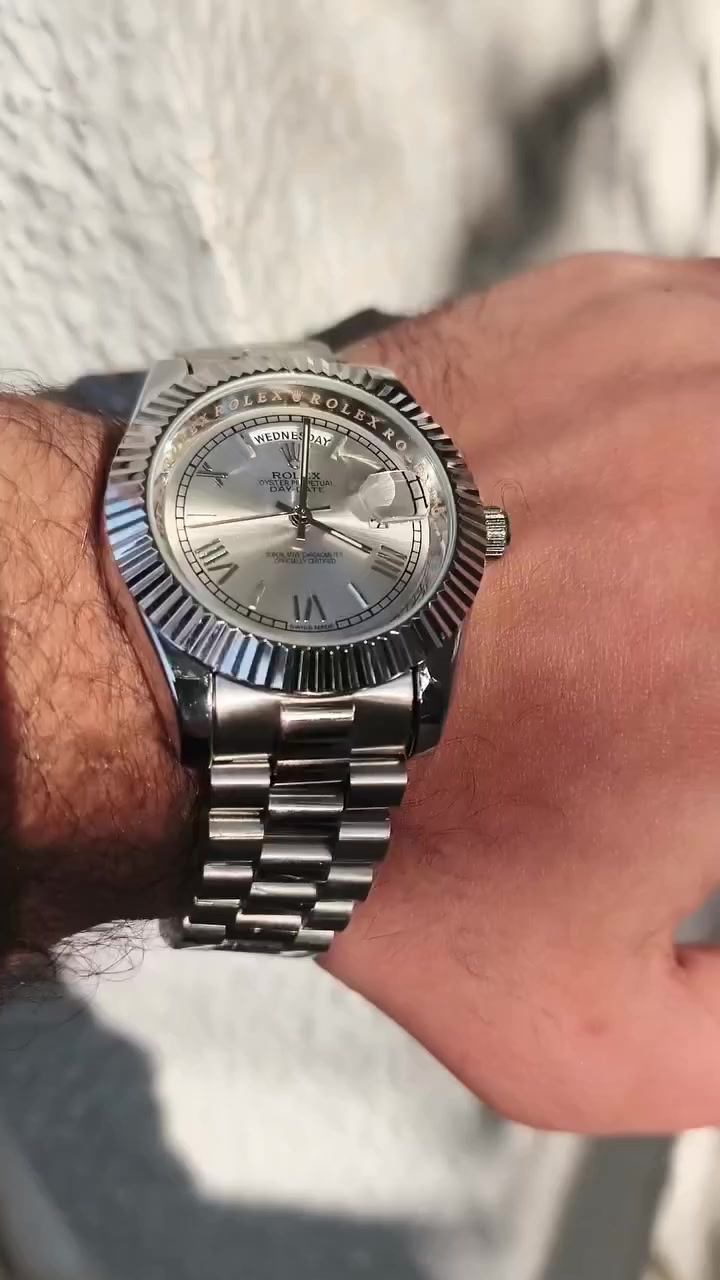 ‏طلعت لي ساعة رولكس داي ديت Rolex Day-Date
‏
‏تاريخ يومي وشهري 📆
‏كوالتي ماستر جدا عالي🔥
‏وزن ثقيل 🔥
‏لمعان وكوالتي رهيب 🔥
‏ضمان سنة كاملة 🙏🏻❤️
‏ختم رولكس ع سير
‏لون مميز جدا 🤍
‏واللمعان مالها واضح خرافي 🔥
‏تجي معاها علبة وعلاكه ماركة رولكس
‏ما اعرف سعرها قيم و اخذ 🙏🏻❤️


**إذا كنت صاحب هذا الإعلان وتريد حذفه لأي سبب، رجاءا أرسل رسالة إلى الدعم الفني**