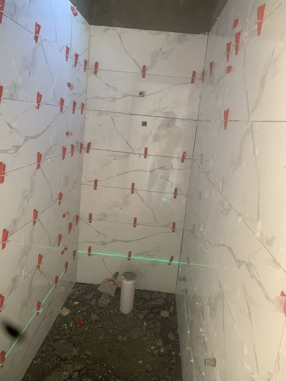 خلفه سراميك ارضي جداري. الواح درج بايه ومرايه ع متر اسعار مناسبه مكاني بصره زبير  شغلي جميع مناطق البصره ***********واتساب
