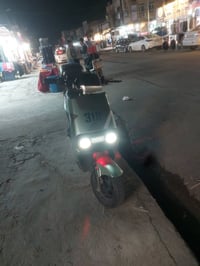 دراجه شحن للبيع ٦ بطاريات تشغيل عن بعد نضام رجوع للخلف منفذ USB سويجات...