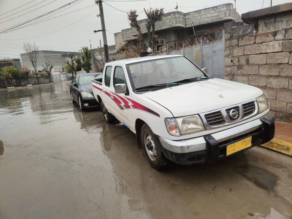 سەرەتا بەناوی خوای گەورە 
نیسان 2002تەبرت و پاوەر ئاڕم پلاستێک سلێمانی بەشەرتی ئاڕموو ئەوە لیاتوو غرامە سەیارەکە تابڵێی ماڵی دۆستە یەک چەملخوو دوو بست لە بۆنیدی بۆیاخە قرچێکی زۆر بچوکی پشتی لایتی سایق هیە شایەنی باس نیە زۆر تنوو تۆ ڵە ماڵی دۆستە مەکینە و گێڕ ئەکسل بەشەرت مە کینە کەمێک سەوتی کەم شەفتی تێدایە سیعر 80گەڵا *********** جواب کۆمێنت نادەمەوە تەلەفۆن بەکەن بۆ خاوەنی بۆ زانیاری زیاتر حلبجة, السليمانية
