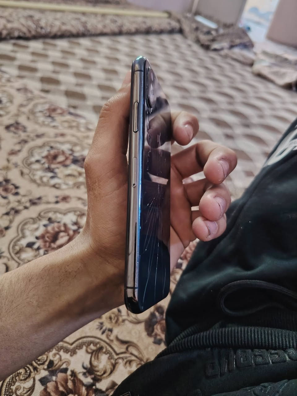 للبيع أو المراوس: آيفون X لقطة! 📱🔥
✅ الذاكرة: 64 جيجابايت
✅ البطارية: 100% (مبدلة أصلي وكالة) 🔋
✅ الشاشة: مبدلة أصلي (ألوان ووضوح ممتاز) ✨
⚠️ الملاحظات: الظهر مكسور (ما يأثر على الأداء ويختفي بالكفر) 🛠️

🔄 متاح للمراوس حسب القناعة.
💰 السعر نقدًا: 90 ألف دينار (قفل نهائي) 🔒
📍 الموقع: الموصل - الجانب الأيسر - كوكجلي 📍


**إذا كنت صاحب هذا الإعلان وتريد حذفه لأي سبب، رجاءا أرسل رسالة إلى الدعم الفني**