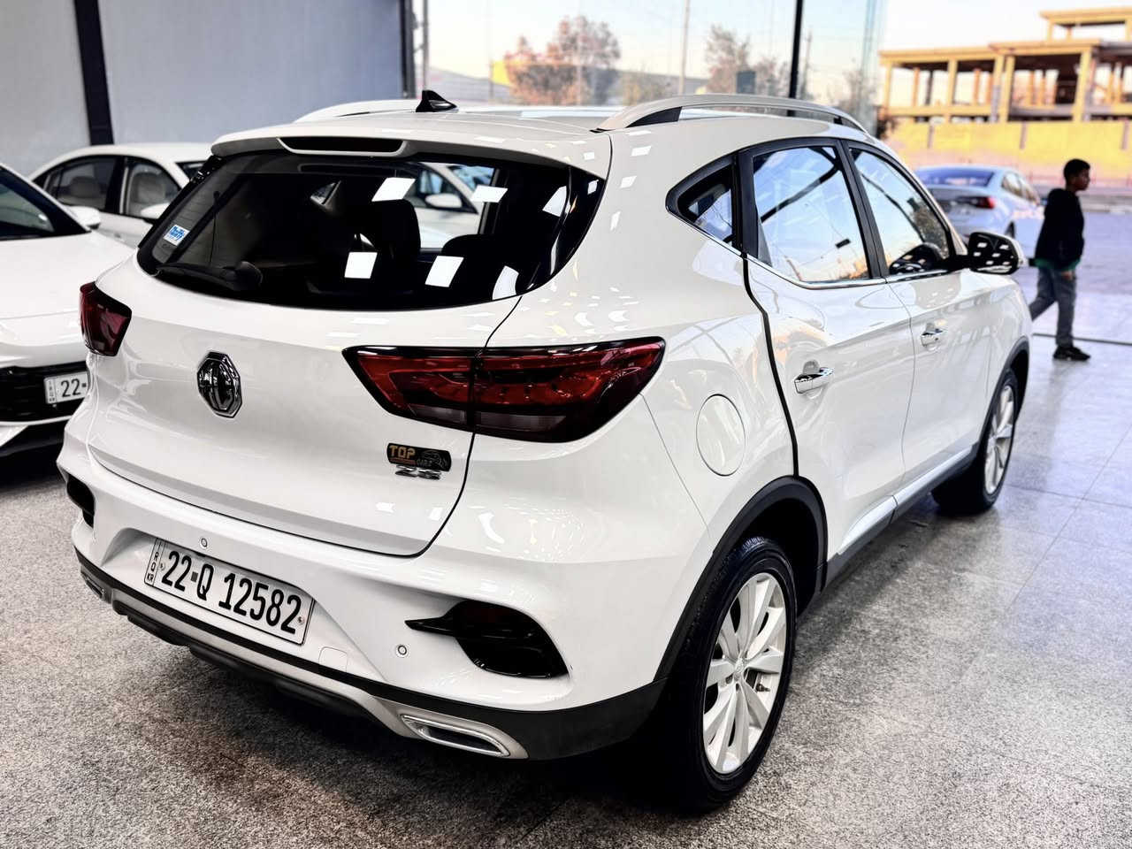 ئێم جی MG ZS 2023 
مواصفات کۆمفۆرد. بەسمە. برێك ئۆتۆ بەسمە. 
شاشەوکامێرا.حساس ویل کەپ تەبرید مەرکەزی 
لایت زینۆن. ڤۆلیۆم .بلوتوس. تحدید سورعە.
ته‌نها 50 هه‌زار رۆیشتوه‌
بی سوبخ بی سارده‌كوت زۆر خاوینه‌
شوێن   هەولێر
سعر 123$ دینار
موبایل:***********
