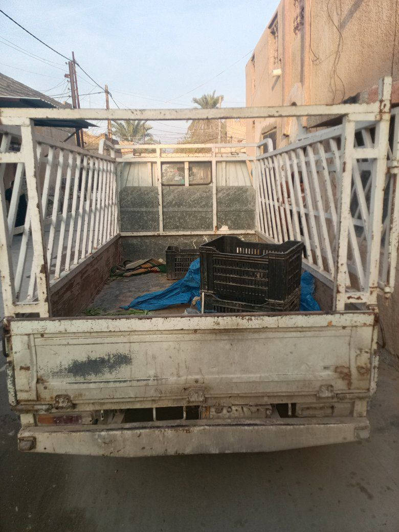 سياره للبيع ولمراوس سعرها 35وبيها مجال ***********
