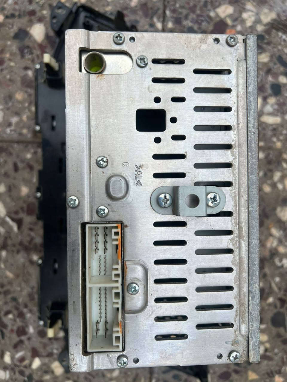 السلام عليكم يتوفر مسجل النترا 2017 و 2018 شغال 100 ب 100
السعر 25 الف مع توصيل 

للاستفسار ***********
