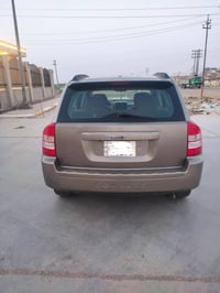 جيب كومباس • ٢٠٠٧ • رقم بغداد