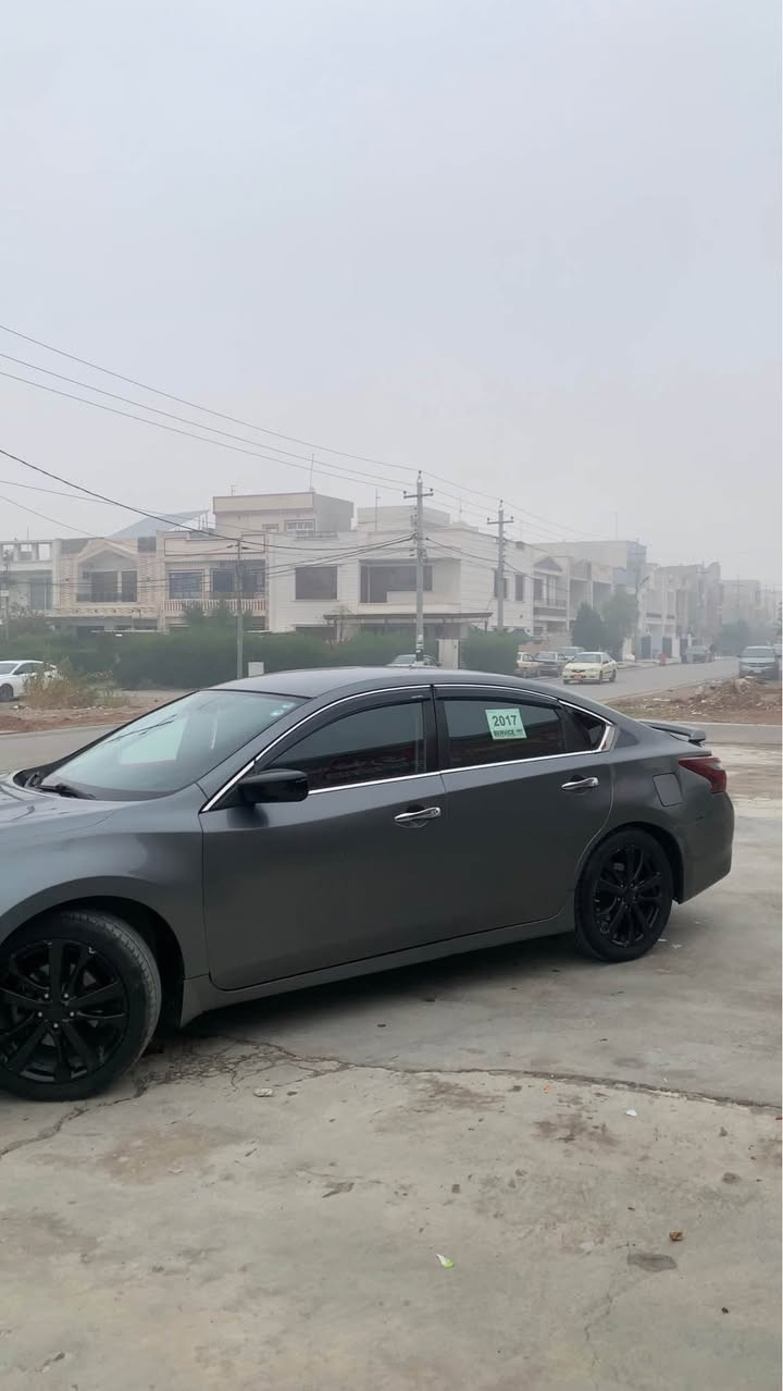 ئالتیما SR 2017
شاشە ، کامێرا ، کوشن کارەبایی ، شەغال 
٥ پارچەی سبوخە 
بەبێ ئێڕباگ
دەعمی پێشی نیە پێشی کەپسە پشتی جەمپێکی خەفیفی هەیە نەگەیشتیتە ناو عەوز بەشەرت 
سەیارەکە بێ مەسرفە 
گێڕ و مەکینە بەشەرت 
سەنەوی و ژینگە نوێیە بەناو کردن بەشەرت 
114$ مەجالەکی کەم
*********** أربيل, العراق
