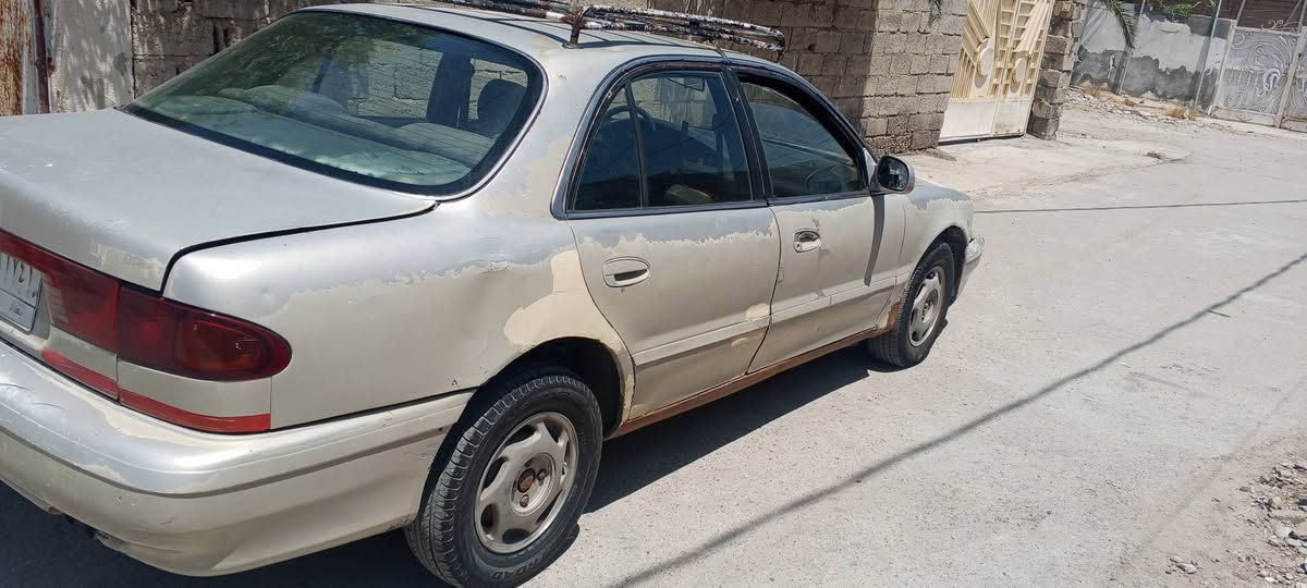 سوناتا 2 موديل 1992 رقم بغداد باسمي . العنوان ديالئ بعقوبه 
رقم الهاتف . ***********
السعر . 38
محرك كير كصه جديد اوتوماتيك
