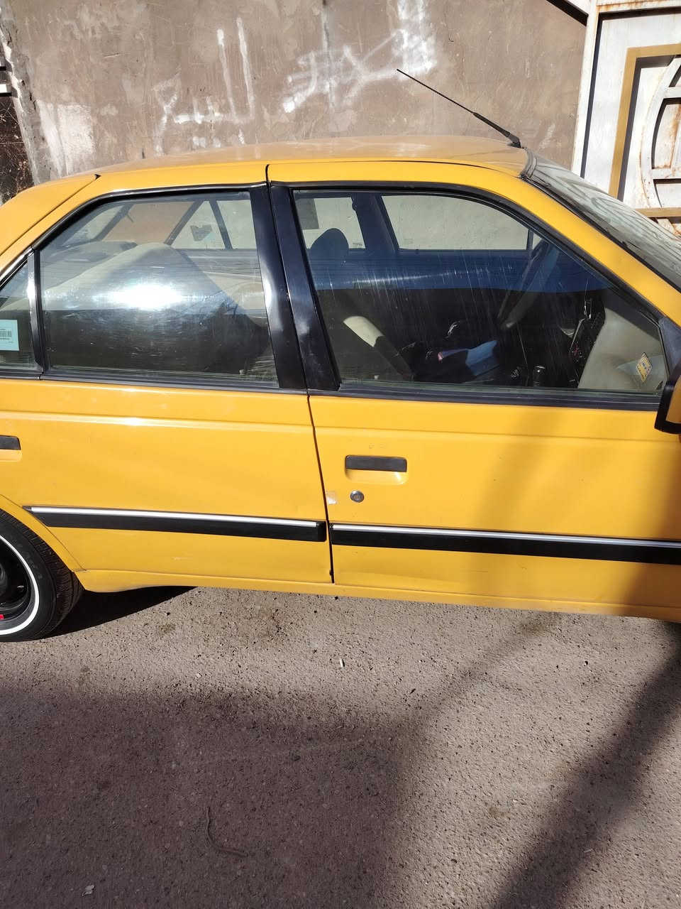 للبيع بيجو 405 موديل 2016مكفوله تدفئه تبريد باتري جديد تخم تاير جديد باسمي مكانه بغداد بوب الشام قرب جامع الراشدي السعر45وبيه مجال للاتصال ***********
***********
