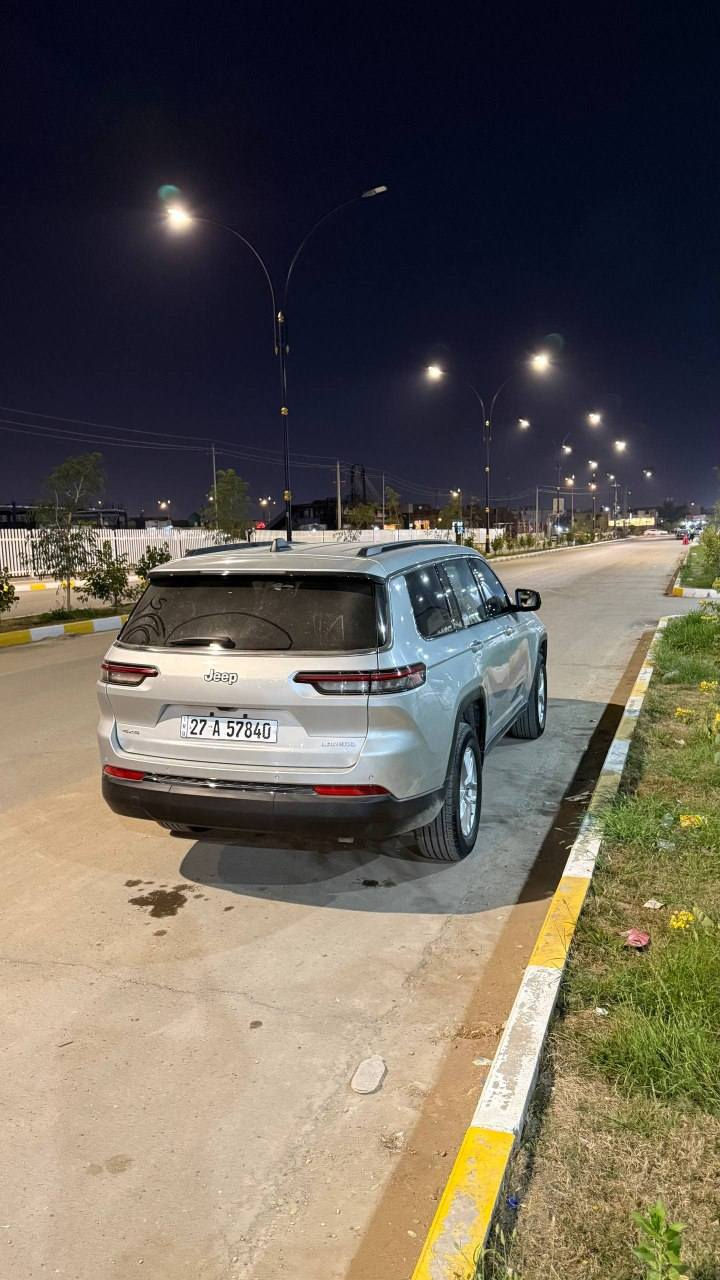 السلام عليكم 
جيب كراند شيروكي لاريدو 2024 وارد امريكي دخول جديد 
 شهداء رقم ذي قار 

موصفات سيارة : كلشي موضح بالصور 
 
بدون ايرباك سليم + سياره بنوراما فتحه 
 
الضرر فقط جاملغ جانبي راجع نفسه بدون تبديل اي قطع مكفوله 

مكاني ذي قار / الناصريه 
***********
