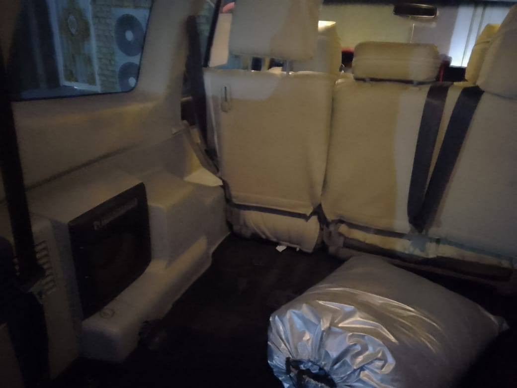 السلام عليكم
باجير للبيع سياره جاهزه وجديده الموديل 14 حبتور تبريد شغال تخم تاير بيه جاملغ الامامي بي شبر بارد السعر 170وبيه مجال العنوان الديوانية قضاء الشنافيه رقم الهاتف ***********
