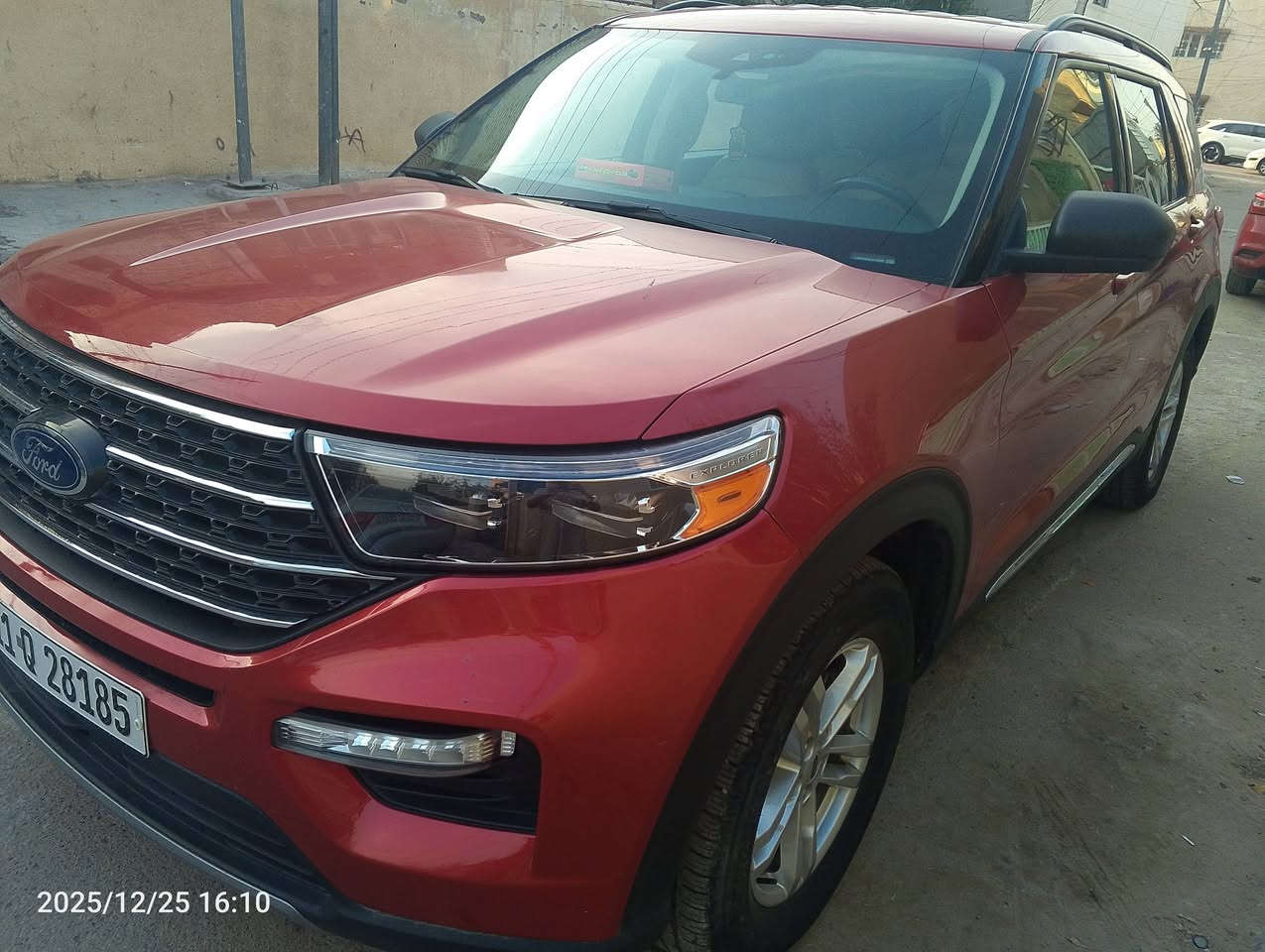 السلام عليكم .
فورد اكسبلور 22 تو ويل 4 سلندر xlt رقم بغداد الانكليزي للبيع .
داخل جلد اصفر.
رادار امامي خلفي جانبي.
كشن منفصل vip 
تشغيل عن بعد .
3 قطع تبريد مركزي.
بصمه تشغيل و بصمة ابواب لمس.
قيادة ذاتيه و كروس سرعه.
جنطه كهرباء شفط.
لغه عربيه و جام يصعد و ينزل بالبصمه.
لايت و بكلايت و بلوجكتر لد.
و بعد هواي مواصفات.
حادثها سطحي جانبي قطعتين جاملغ يمين و باب الصدر مبدلات البجم كبس .
شواصي و راديترات و غاز تبريد و مي الراديتر عالشركه بلاد.
بيها شغلات بسيطه نقص. 
للاستفسار و صور الحادث  *********** .
مكاني بغداد.
السعر 212 وبيه مجال.
اعتذر ما متواجد عالفيس.
